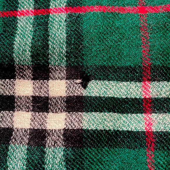 Burberry Pure Wool Wrap/Scarf - Picture 7 of 8